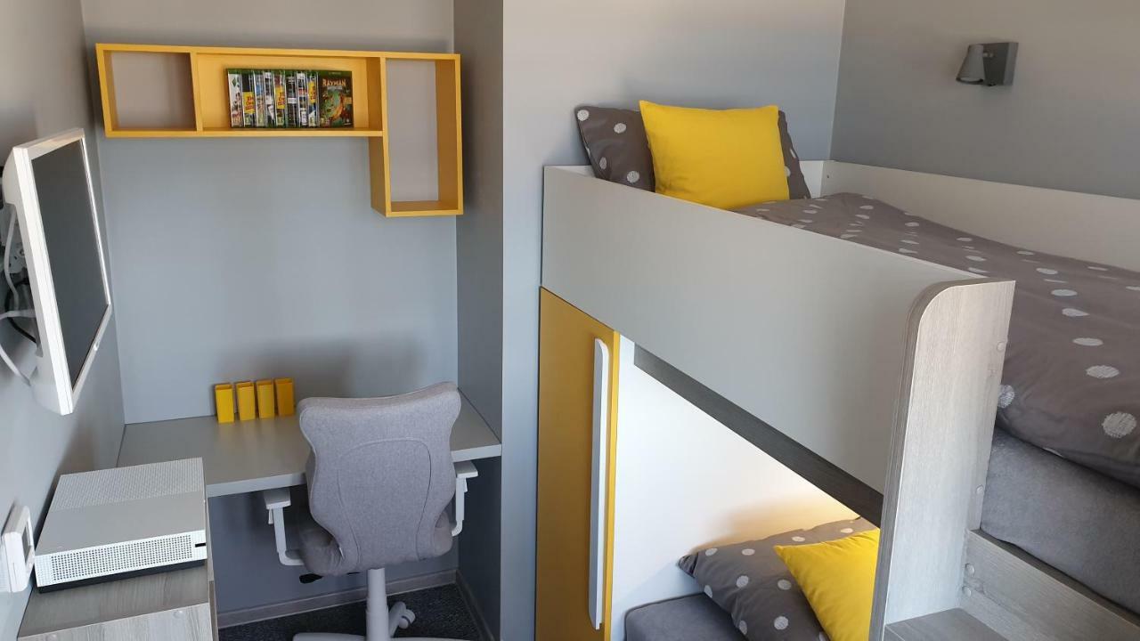 Apartament Elegance Yellow Rewal Bagian luar foto