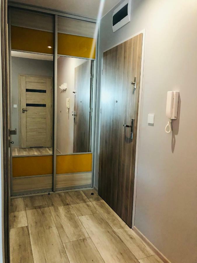 Apartament Elegance Yellow Rewal Bagian luar foto